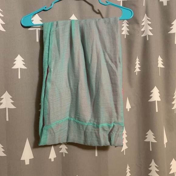 Boutique Scarf - Picture 4 of 4